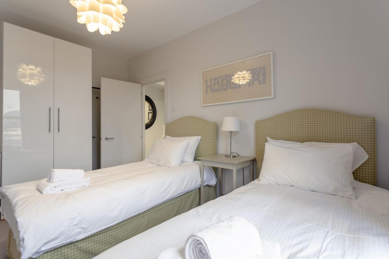 2 Bedroom Apartment Hammersmith Grove Sleeps 4 Londres Exterior foto
