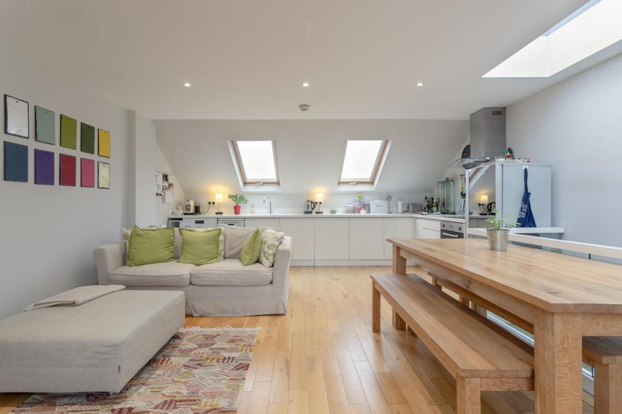 2 Bedroom Apartment Hammersmith Grove Sleeps 4 Londres Exterior foto