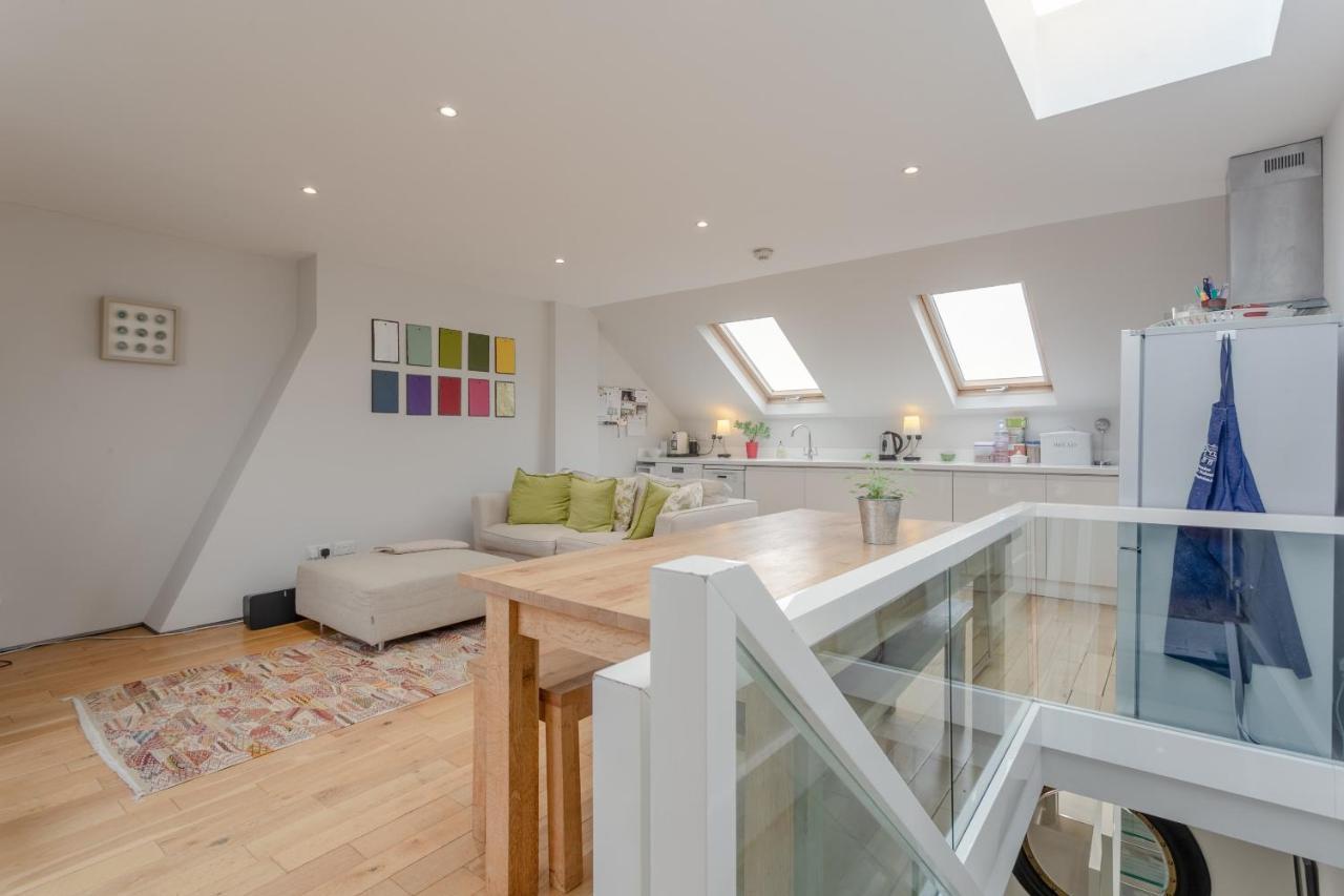 2 Bedroom Apartment Hammersmith Grove Sleeps 4 Londres Exterior foto